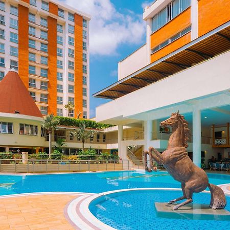 Moevenpick Hotel & Residences Найроби Екстериор снимка