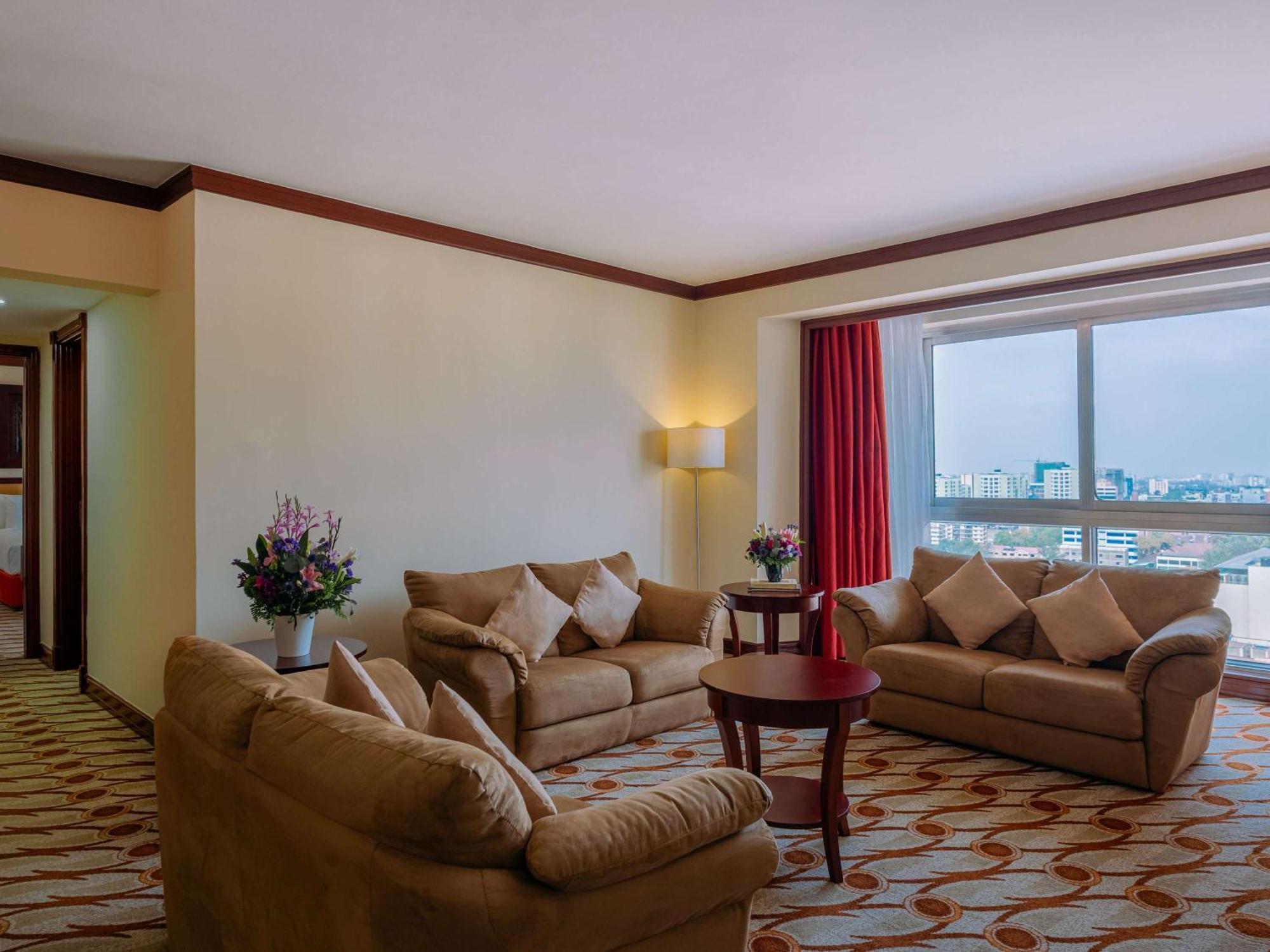 Moevenpick Hotel & Residences Найроби Екстериор снимка