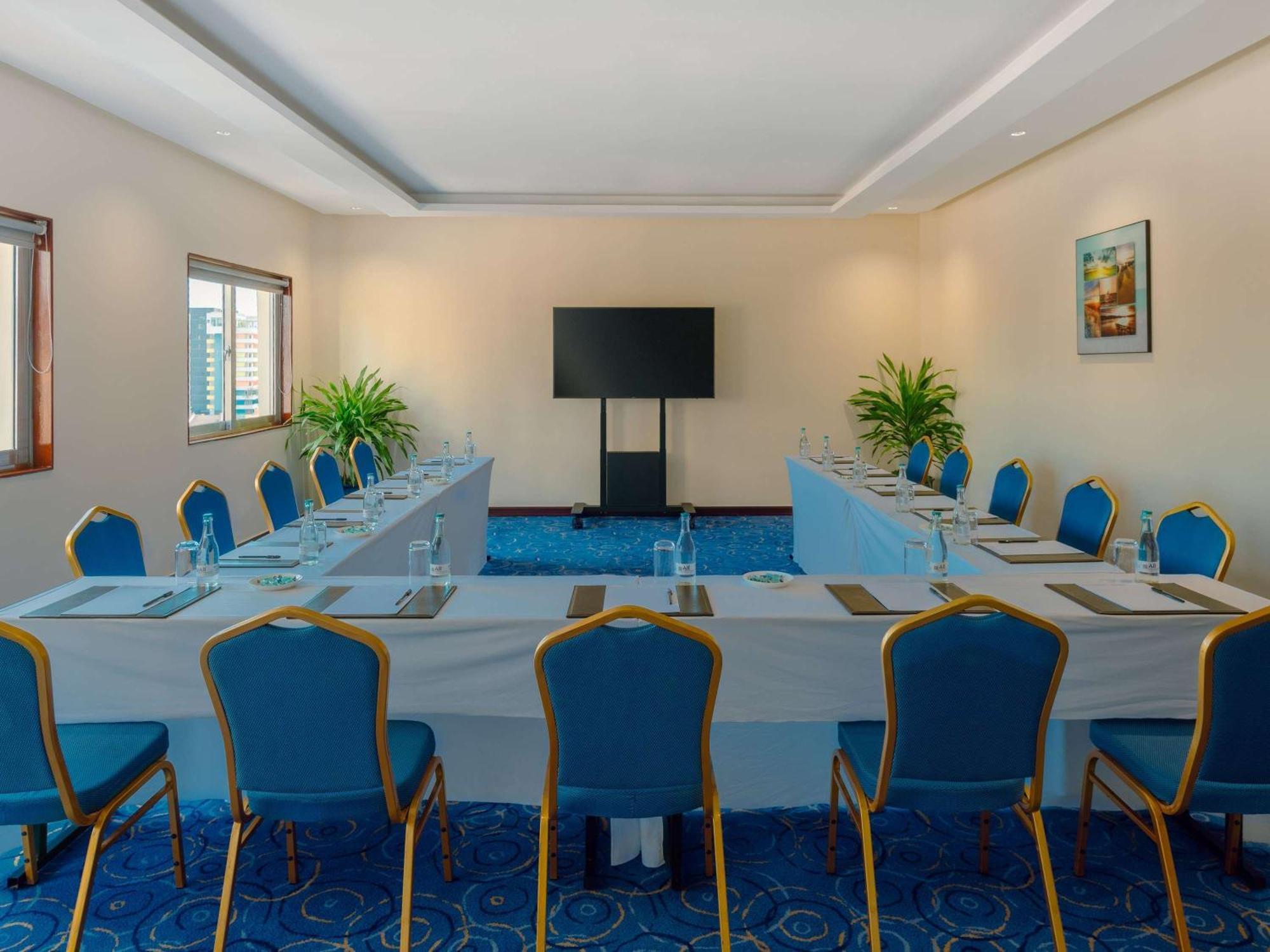 Moevenpick Hotel & Residences Найроби Екстериор снимка