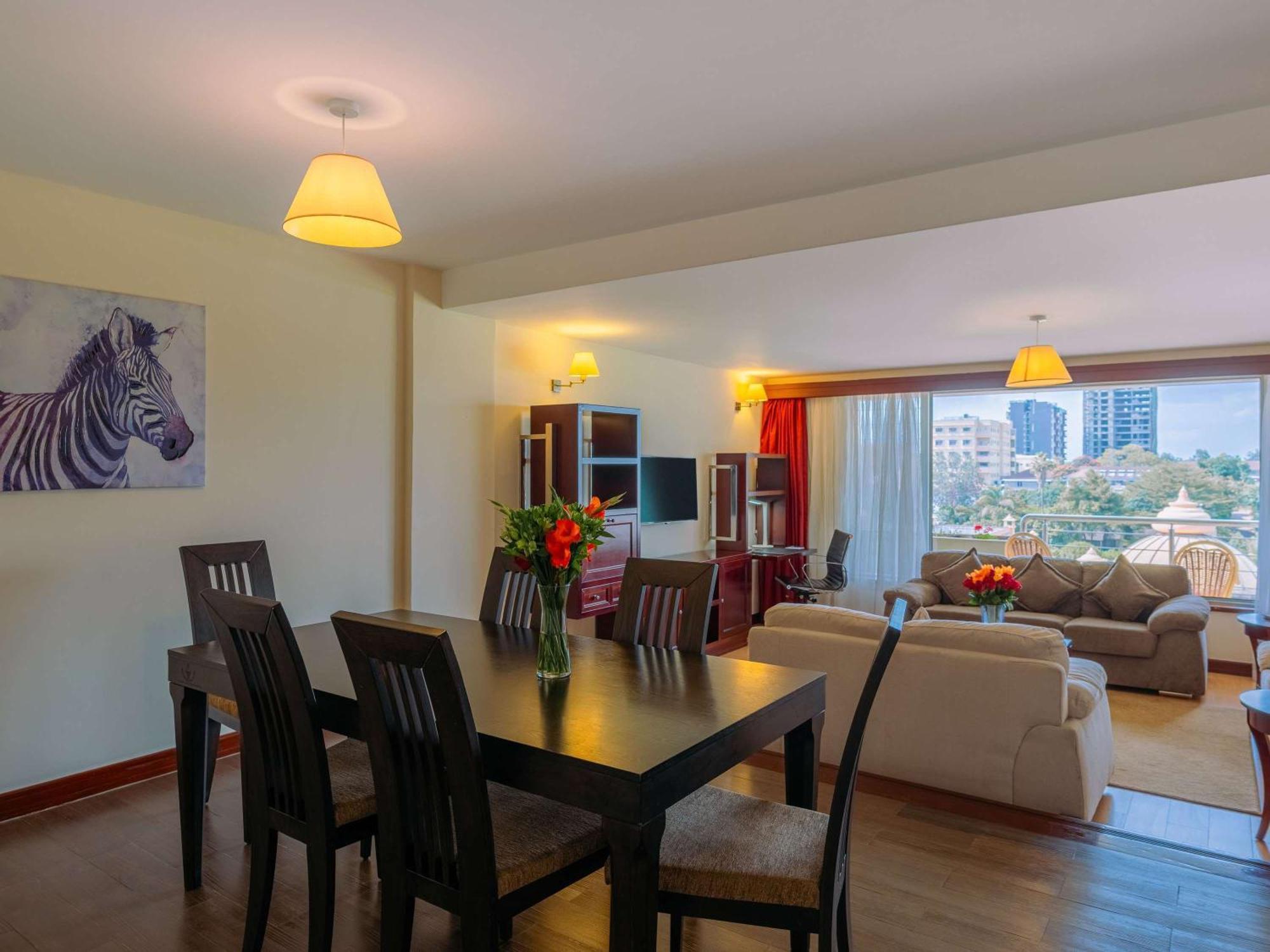Moevenpick Hotel & Residences Найроби Екстериор снимка
