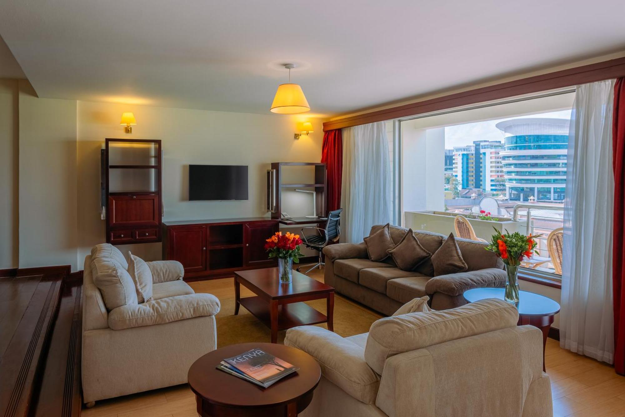 Moevenpick Hotel & Residences Найроби Екстериор снимка