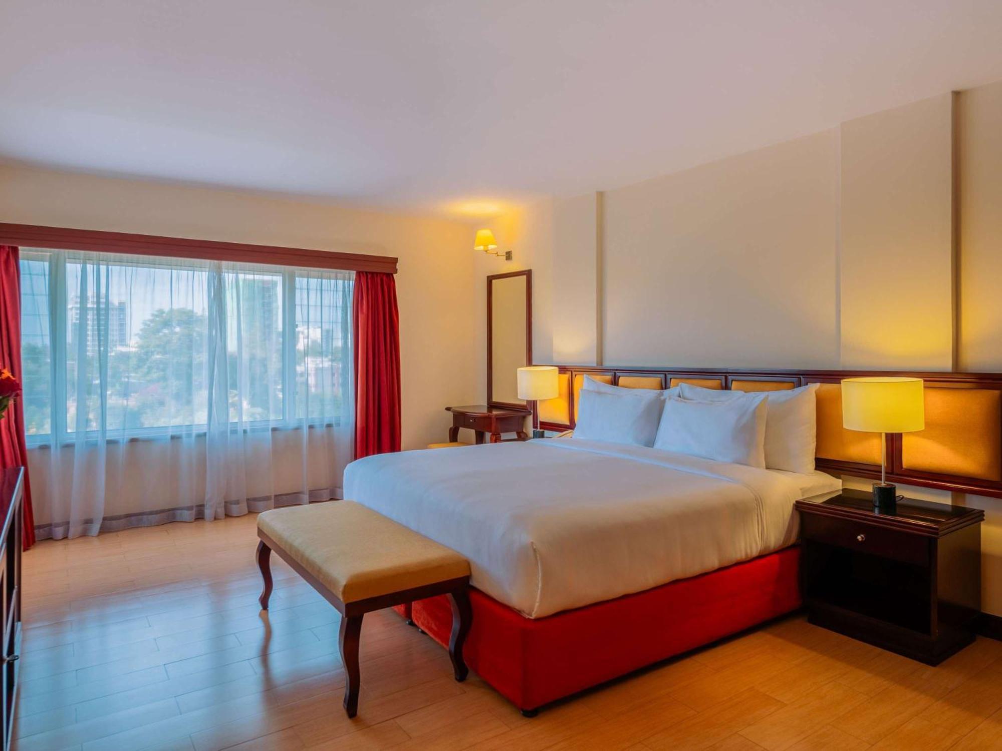 Moevenpick Hotel & Residences Найроби Екстериор снимка