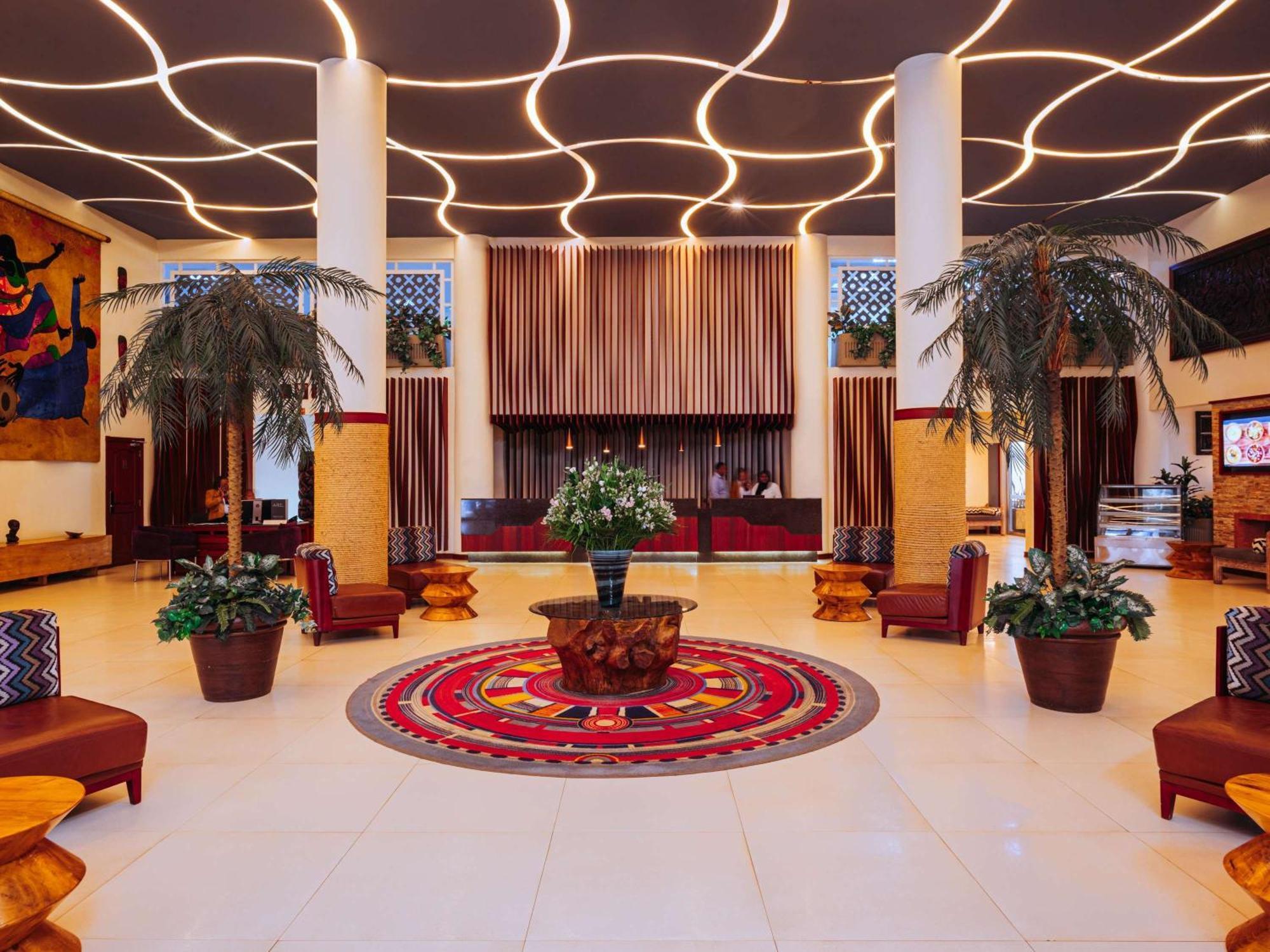 Moevenpick Hotel & Residences Найроби Екстериор снимка
