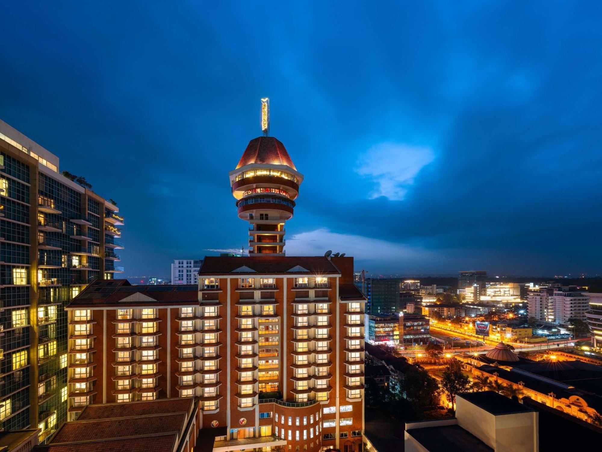 Moevenpick Hotel & Residences Найроби Екстериор снимка