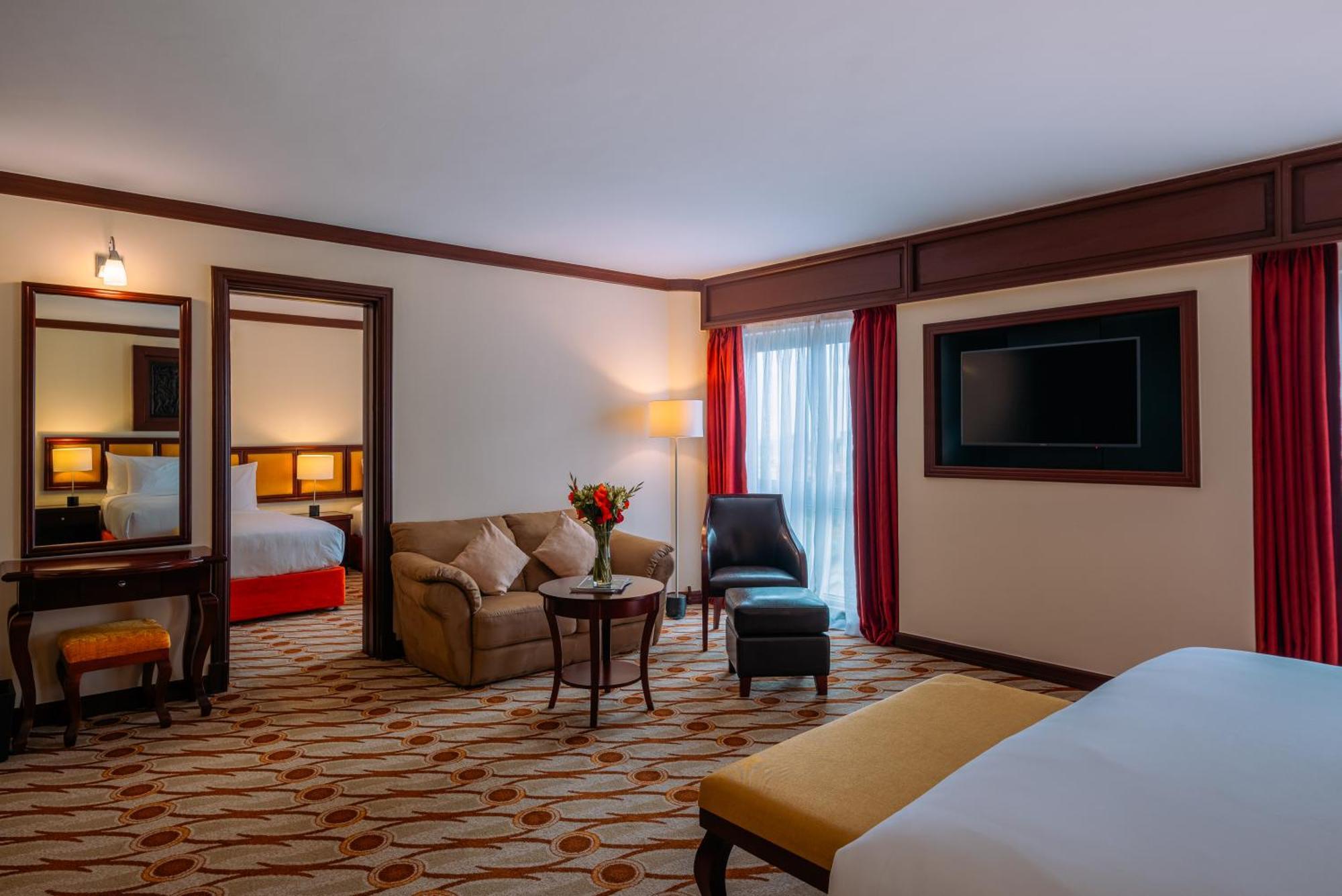 Moevenpick Hotel & Residences Найроби Екстериор снимка
